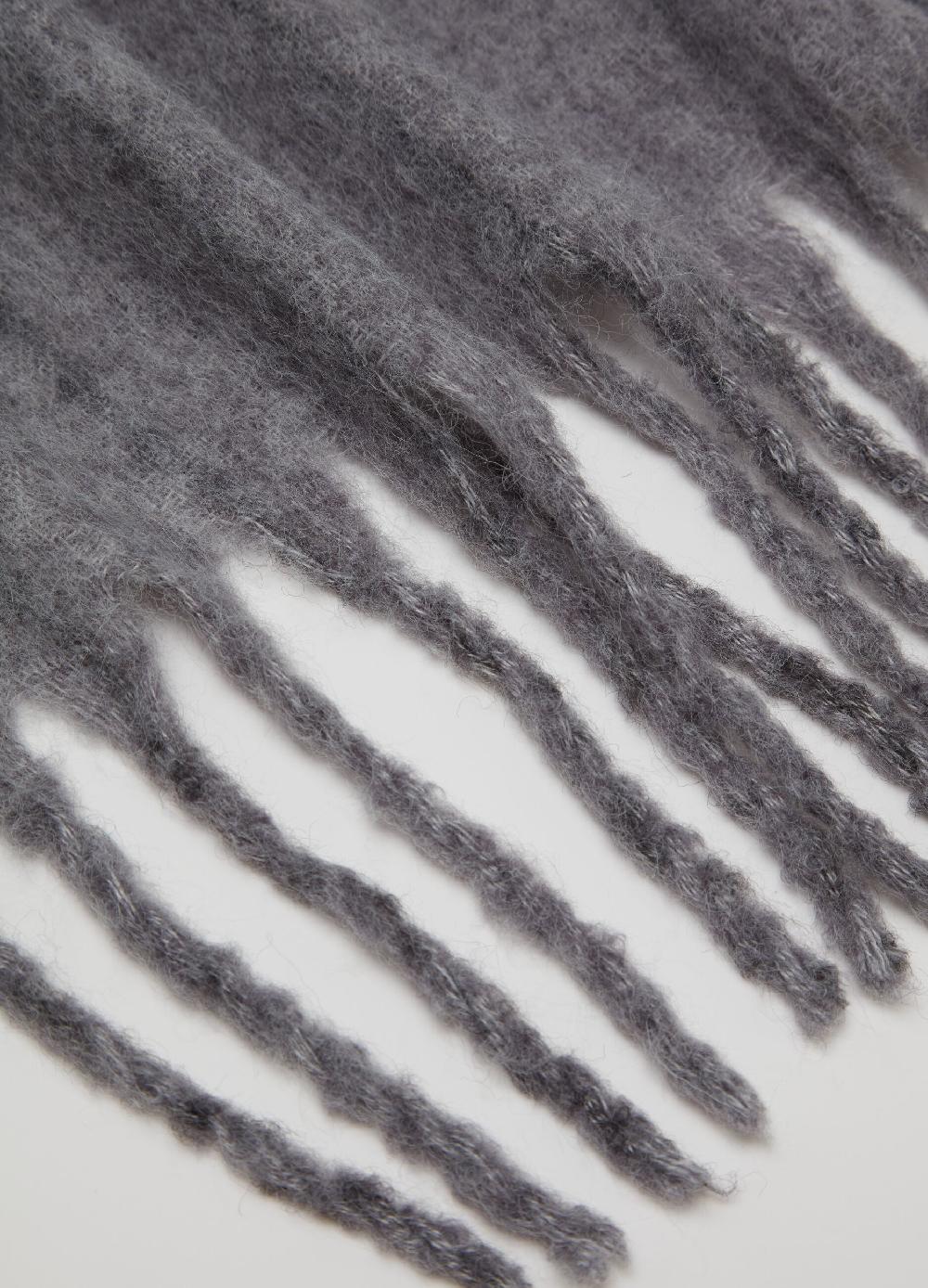 Stefanel Sciarpa jacquard a righe con frange In Linea