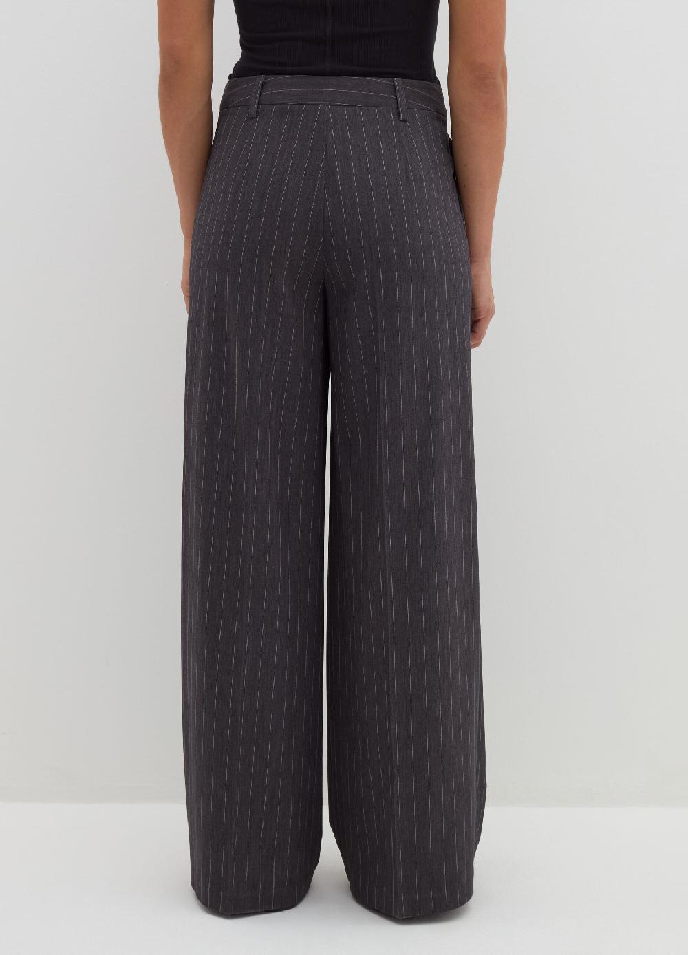 Stefanel Pantalone slouchy fit con pinces Qualità Garantita