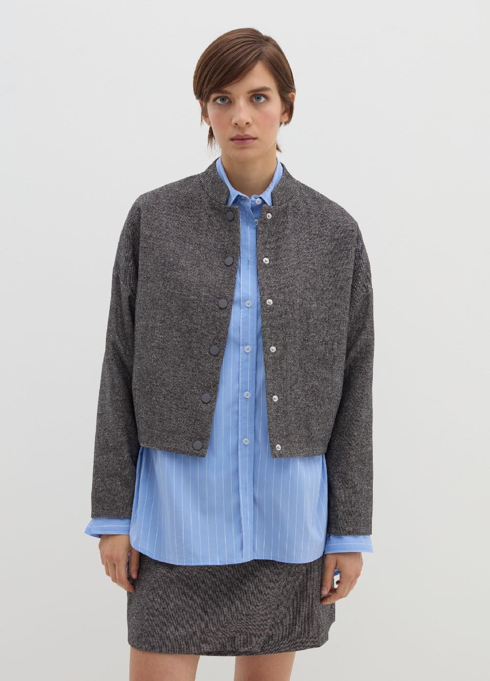 Stefanel Giacca corta in tweed con bottoni 2025