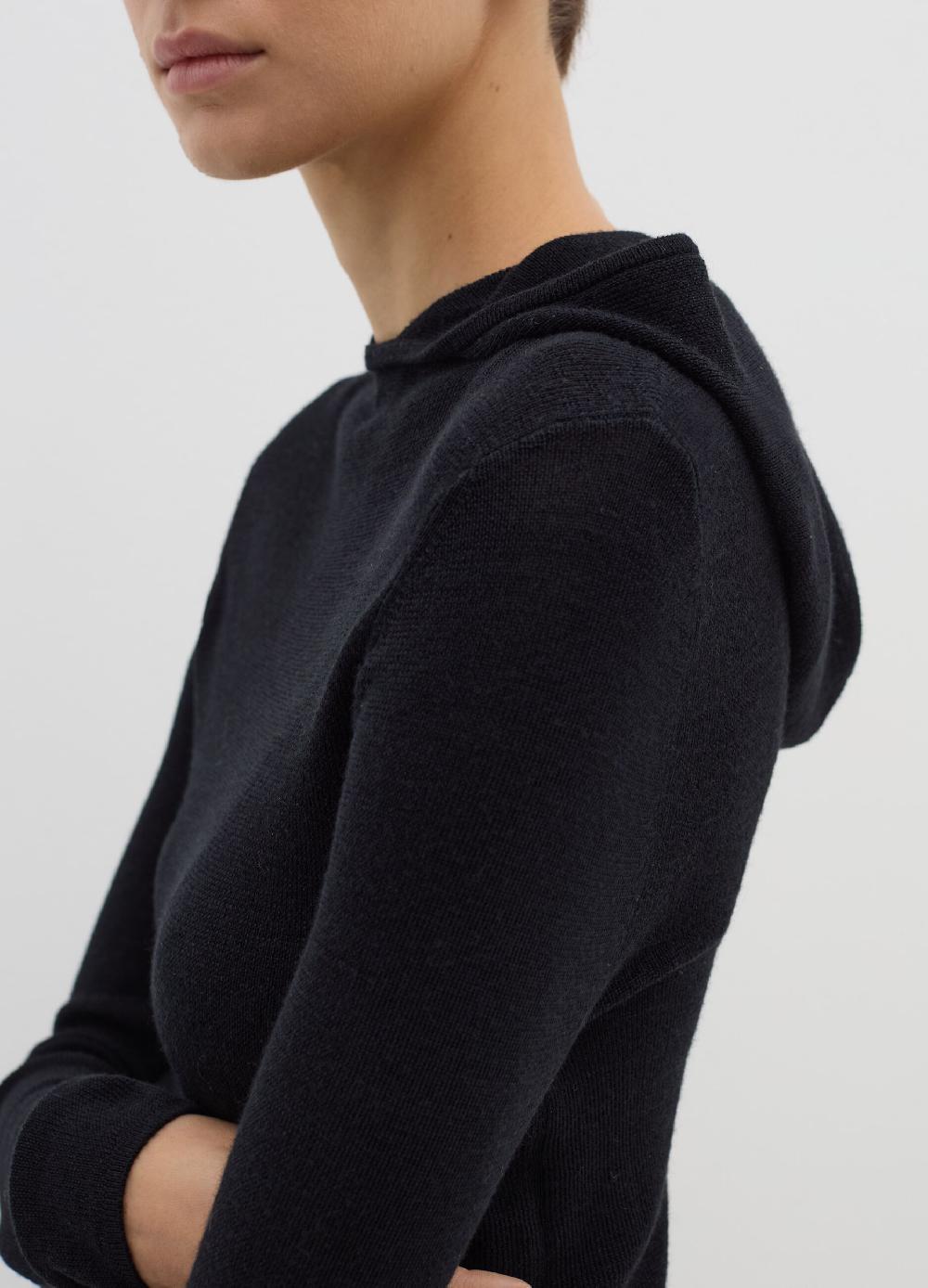 Stefanel Maglia in lana e seta con cappuccio Nuovo
