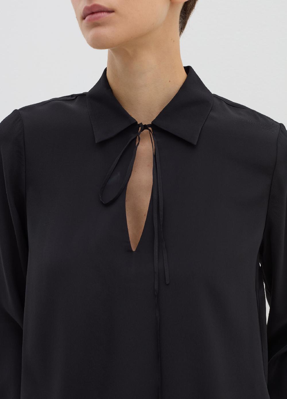 Stefanel Blusa in crêpe de chine con scollo a polo In Linea