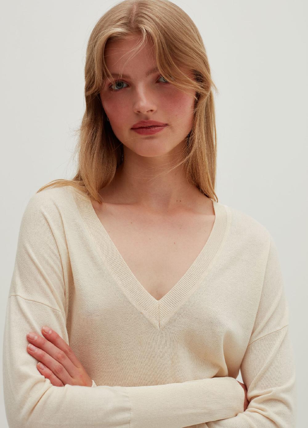 Stefanel Pullover in lana e seta con scollo a V Sconto