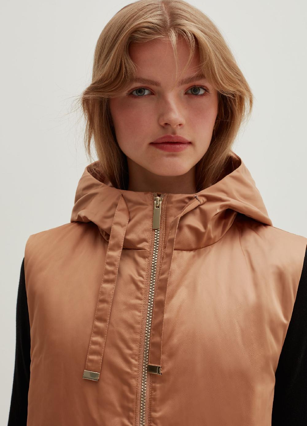 Stefanel Gilet full-zip ultralight con cappuccio Italia