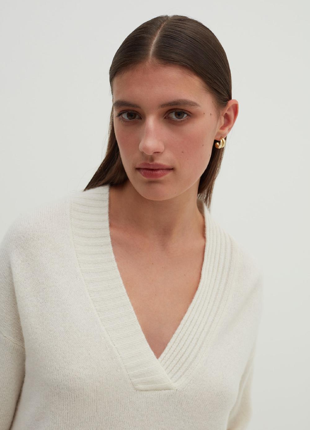 Stefanel Pullover in cashmere con scollo a V Promozione