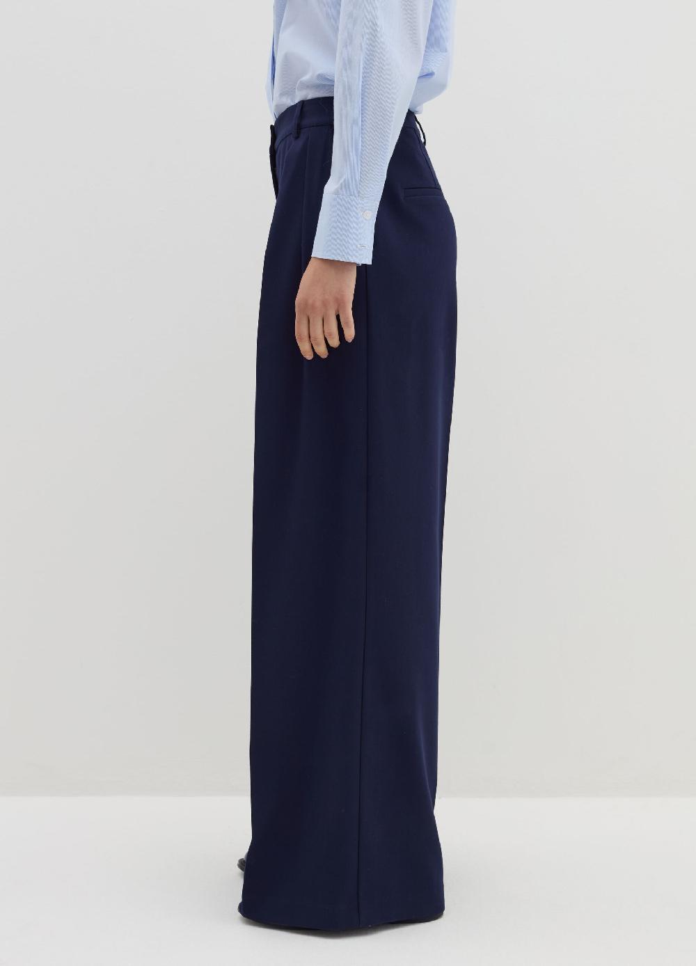 Stefanel Pantalone loose fit con pinces Sconto