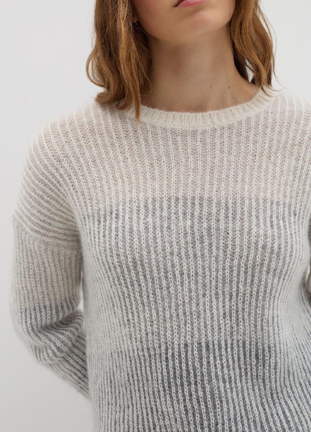 Stefanel Pullover a riga vanise Bestseller