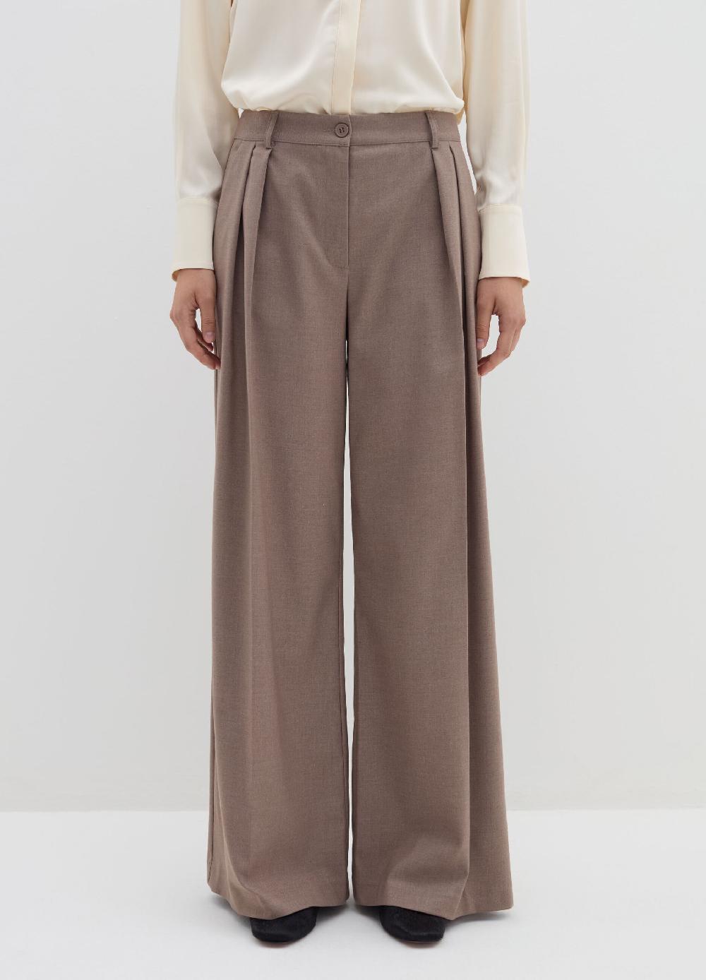 Stefanel Pantalone loose fit con pinces Liquidazione