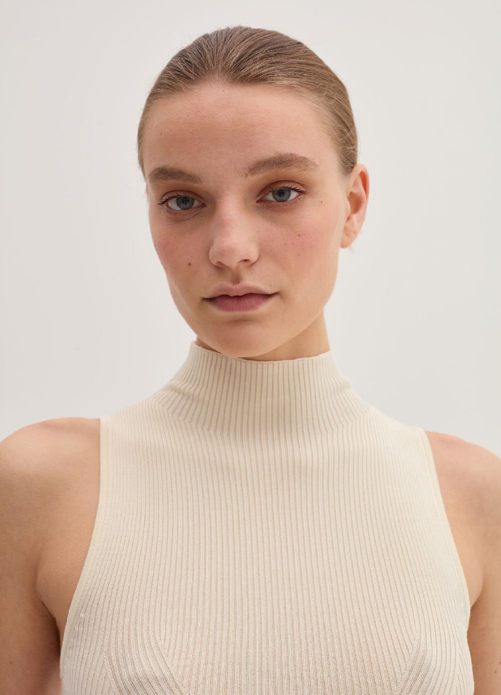 Stefanel Tank top a coste piatte mock neck Presa