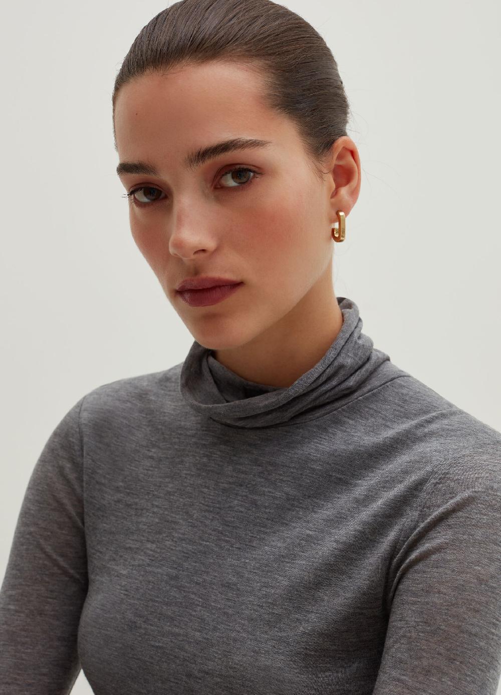 Stefanel T-shirt a maniche lunghe con collo alto Sconto