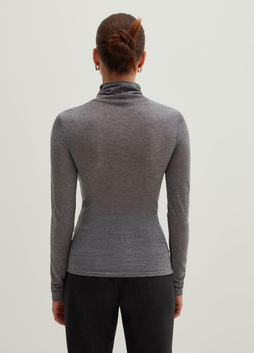 Stefanel T-shirt a maniche lunghe con collo alto Sconto
