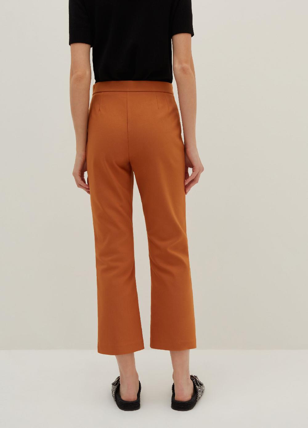 Stefanel Pantalone crop flare Spedizione gratuita