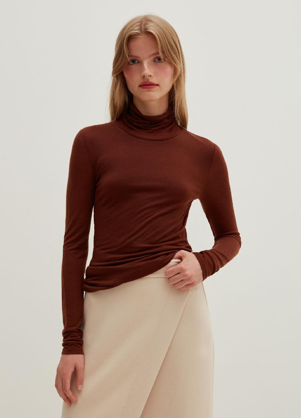 Stefanel T-shirt a collo alto in Lyocell e lana Prezzo di fabbrica