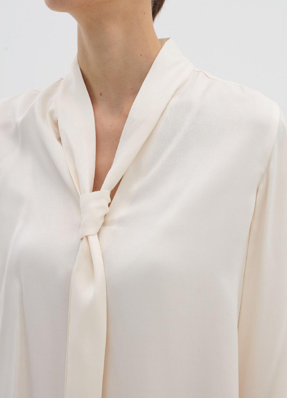 Stefanel Camicia con foulard e fiocco Comprane uno, ottenene uno gratis