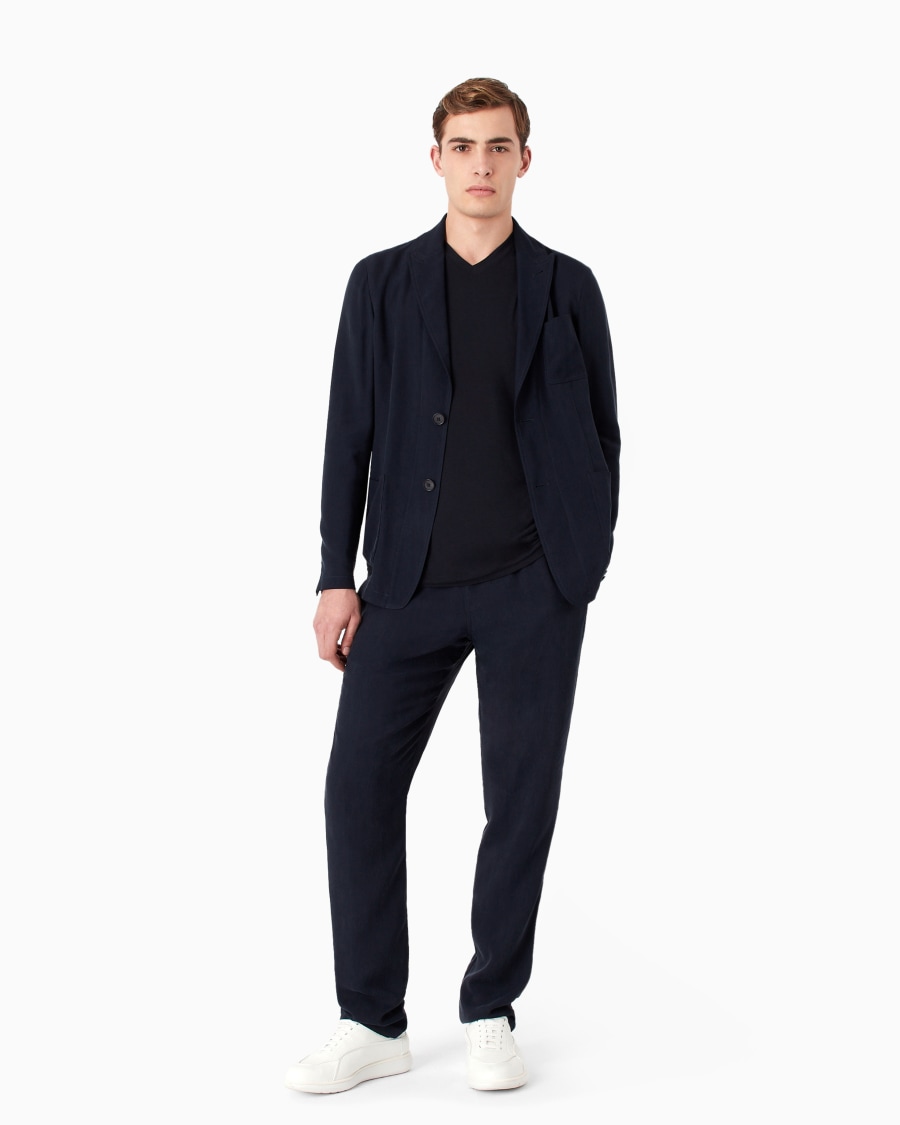 The world of armani T-SHIRT CON SCOLLO A V ICON IN JERSEY DI VISCOSA STRETCH Economico