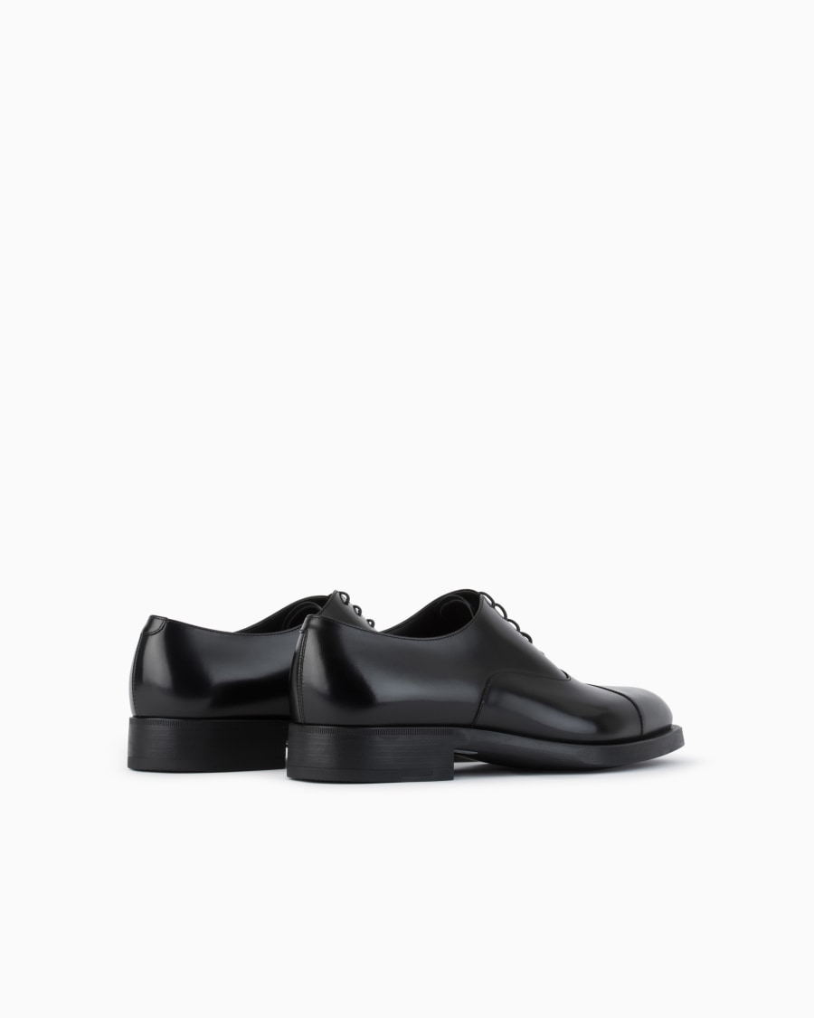 The world of armani OXFORD IN PELLE SFUMATA In Saldo