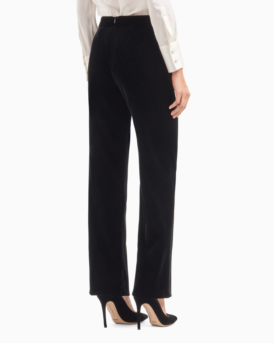 The world of armani PANTALONI CROPPED IN VELLUTO Presa