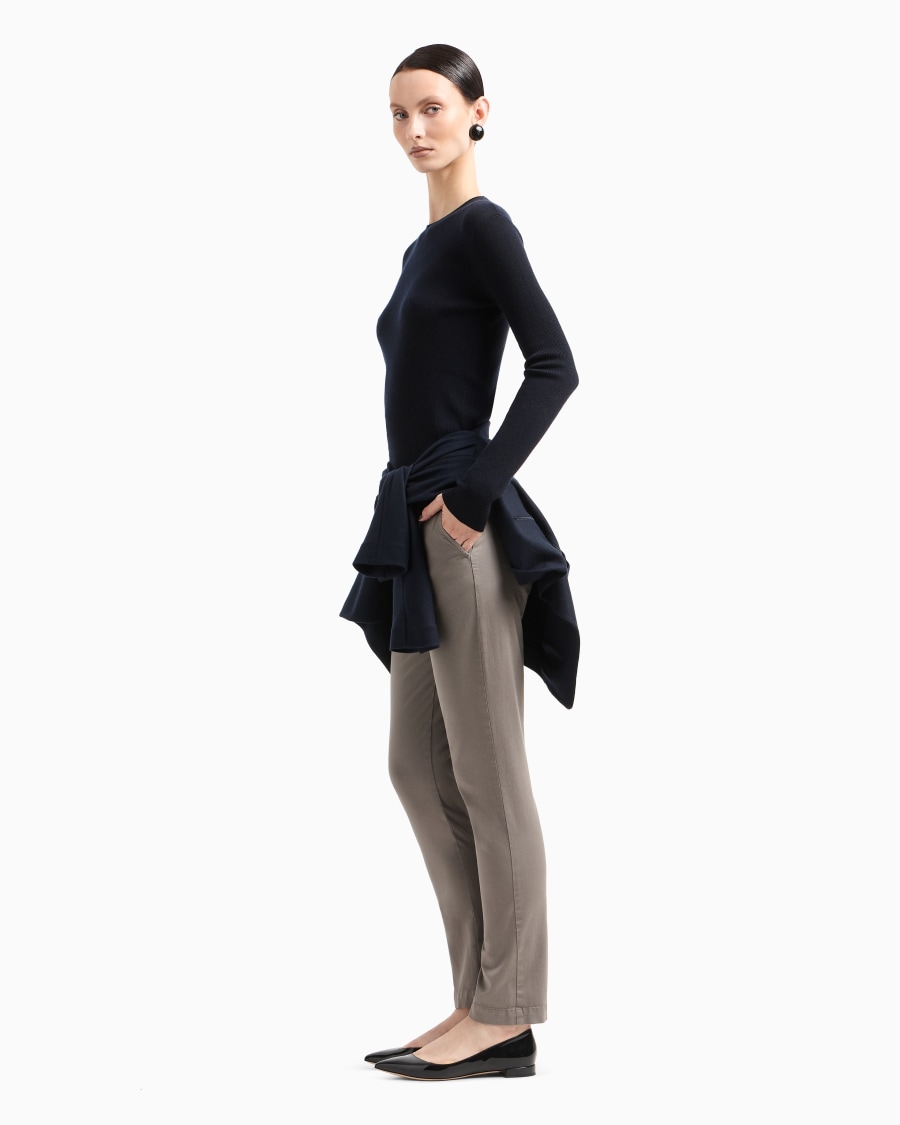 The world of armani PANTALONI CHINO IN COTONE STRETCH Saldi Di Fabbrica