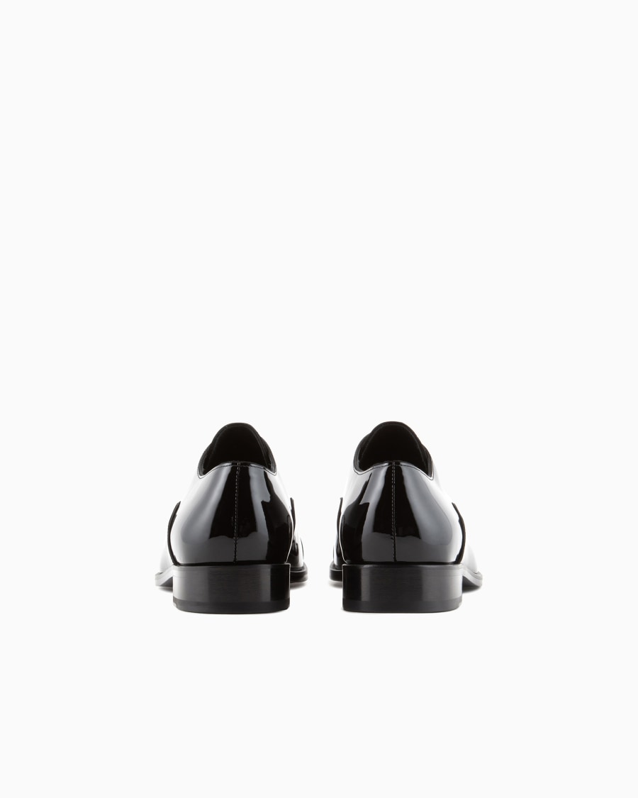 The world of armani OXFORD IN VERNICE Spedizione Gratuita