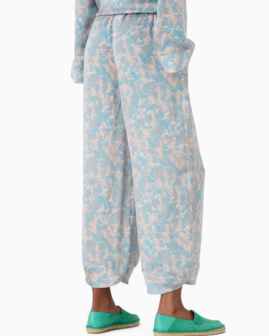 The world of armani PANTALONI AMPI IN SETA STAMPATA Saldi