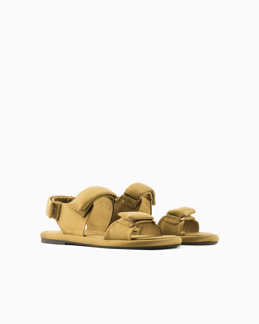 The world of armani SANDALI FLAT IN RASO IMBOTTITI Negozio