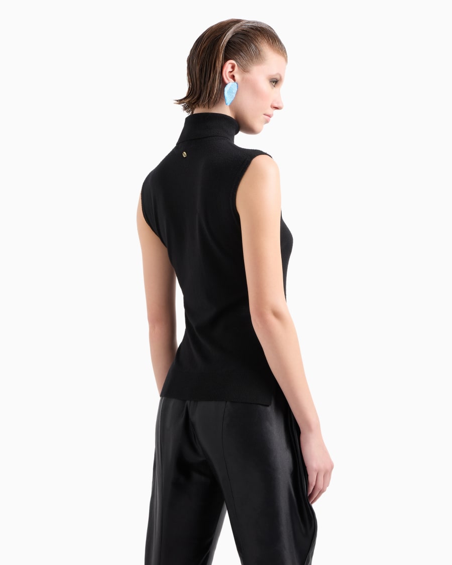 The world of armani TOP CON COLLO A LUPETTO IN LANA VERGINE In Saldo