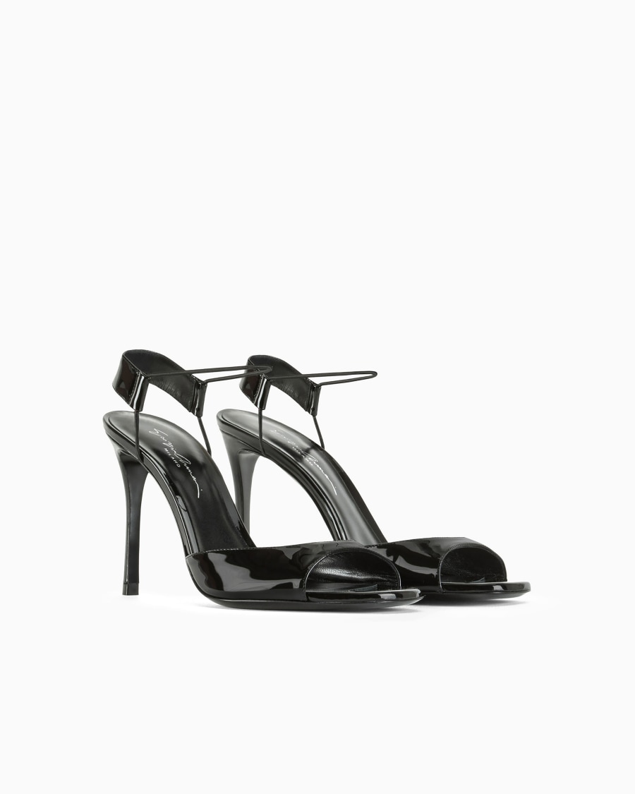 The world of armani SANDALI CON TACCO IN VERNICE Economico