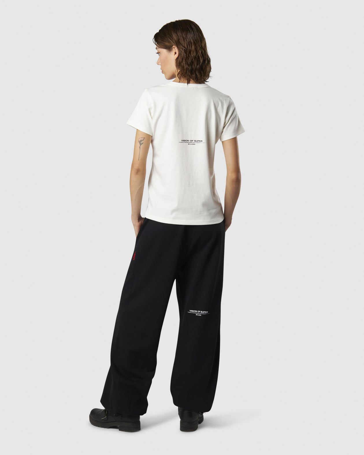 Vision Of Super WHITE T-SHIRT WITH EMBROIDERED FLAME LOGO ON FRONT AND PRINTED LOGO ON BACK Spedizione Gratuita