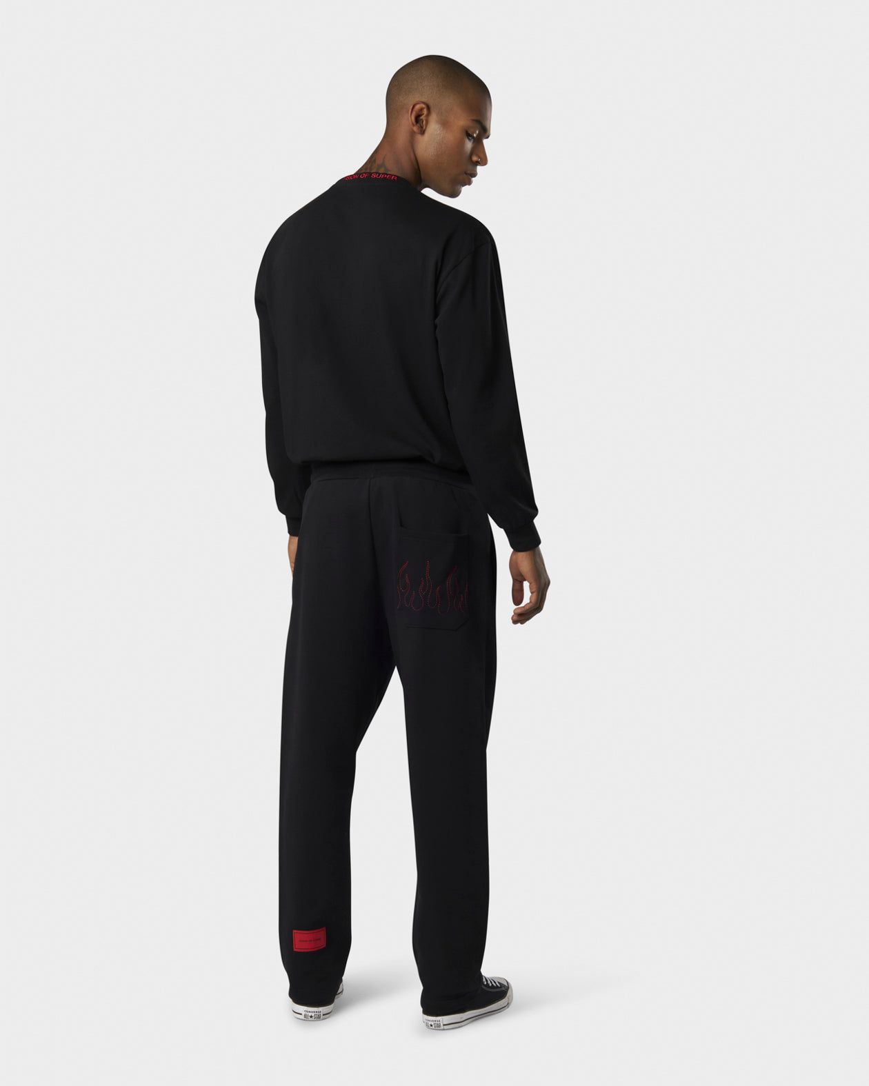 Vision Of Super BLACK SWEATPANTS WITH WHITE COULISSE EMBROIDERED FLAMES ON POCKET AND RED LABEL ON BACK LEFT LEG Consegna Veloce