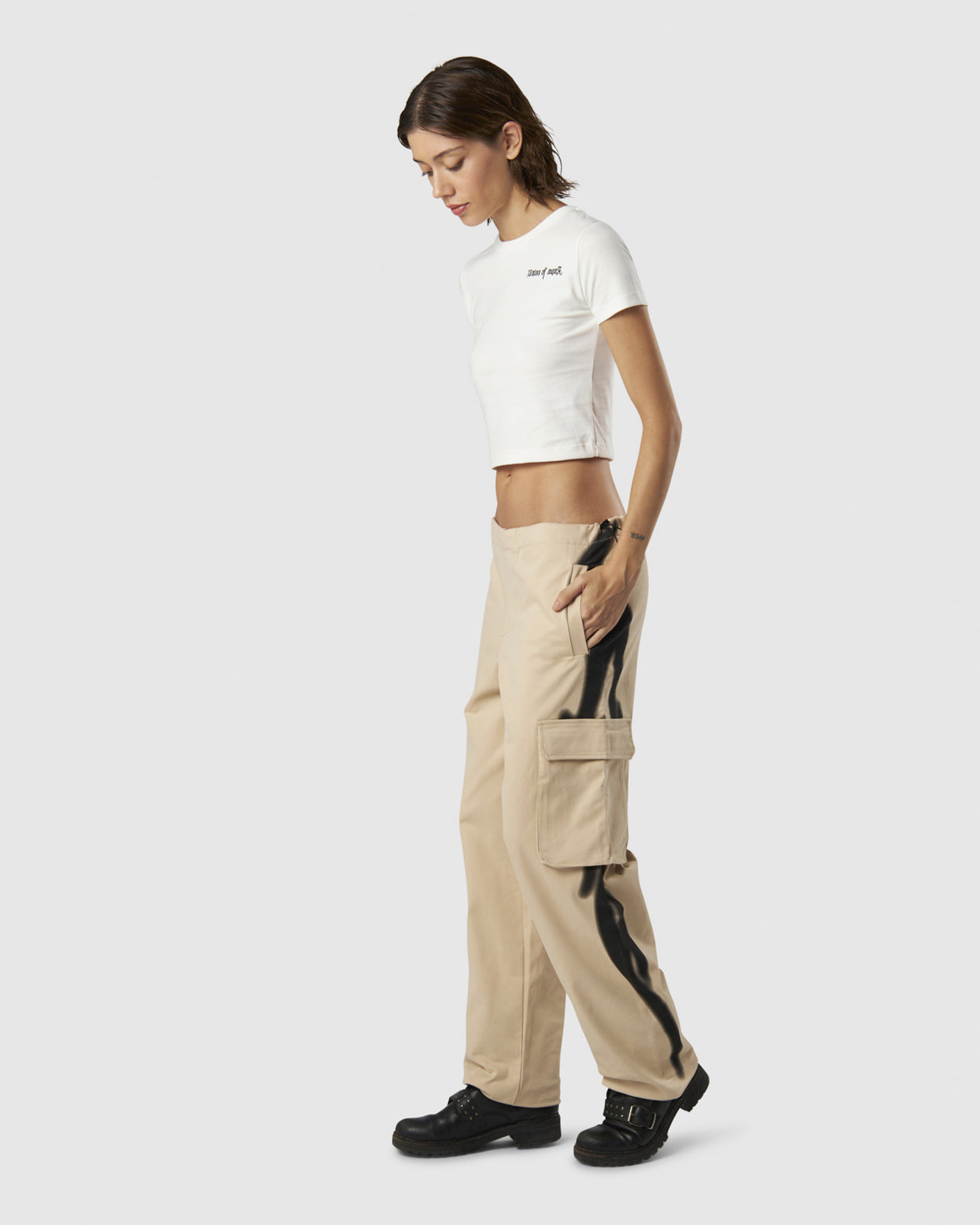 Vision Of Super LIGHT SAND CARGO PANTS WITH EMBROIDERED TRIBAL LOGO ON BACK AND PRINTED TRIBAL FLAMES ON SIDES Fino Al -60%